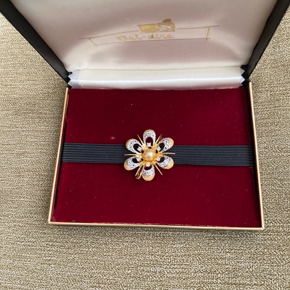 Vintage Bel-aire brooch nwot - Picture 2 of 5